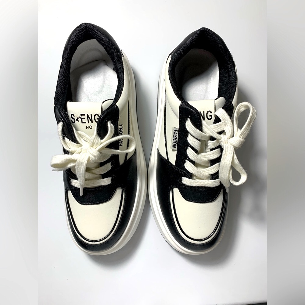 Black/White Sneakers